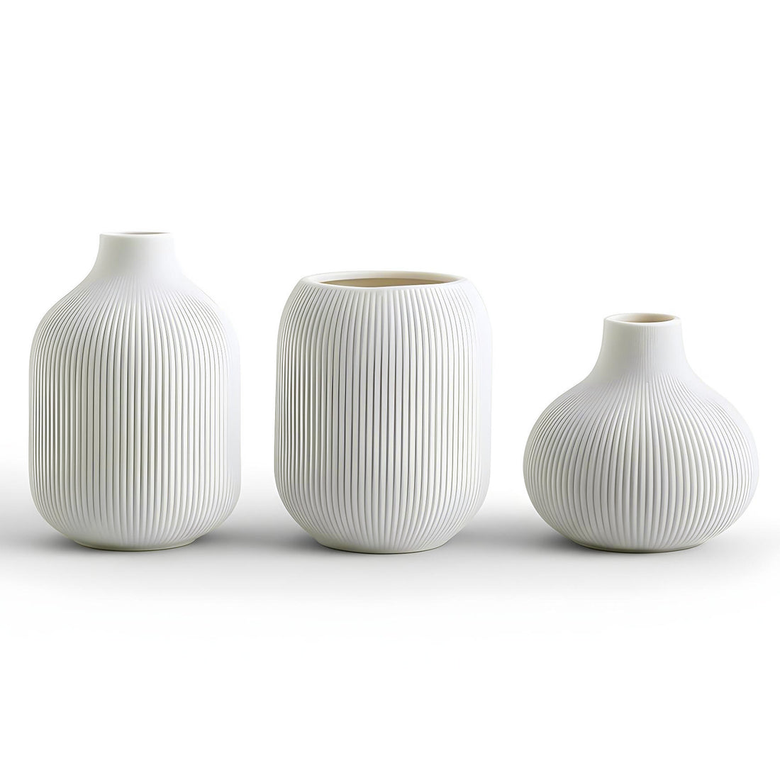 Set 3 Vaze Decorative Elindor® Ideale pentru Flori, Cadou de Casa Noua, Vaza Decorativa pentru Exterior sau Interior, Living, Birou, Dormitor, Hol, Terasa, Textura in Dungi, din Ceramica Alba