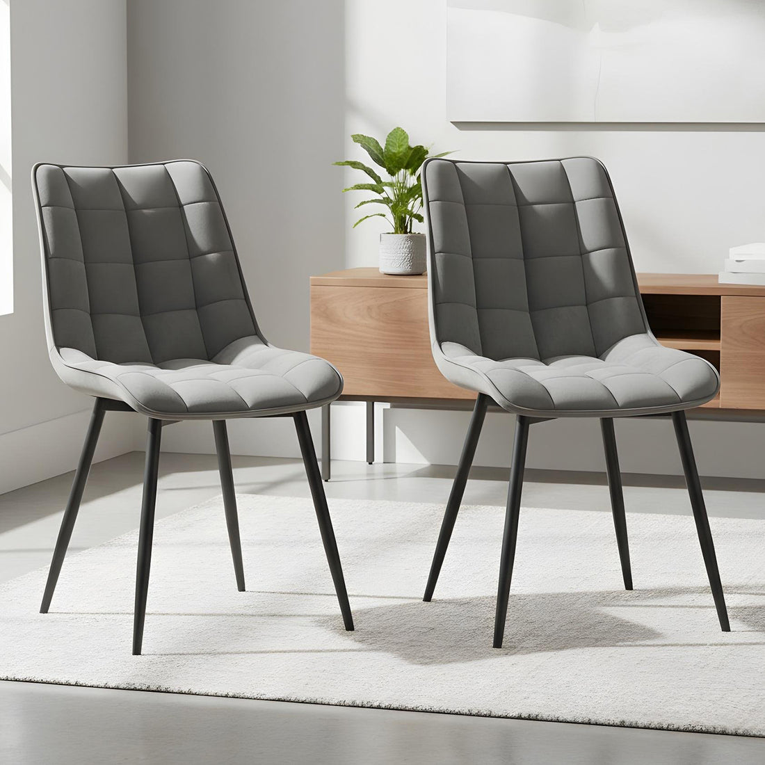 Set 2 Scaune Elindor® Ergonomice, Design Contemporan, Scaun cu Spatar si fara Manere, din Catifea cu Picioare Metalice Negre, Potrivite pentru Living, Bucatarie, Birou, Dormitor, Latime Sezut 46 cm, 85.5 x 45 x 42 cm, Gri Deschis