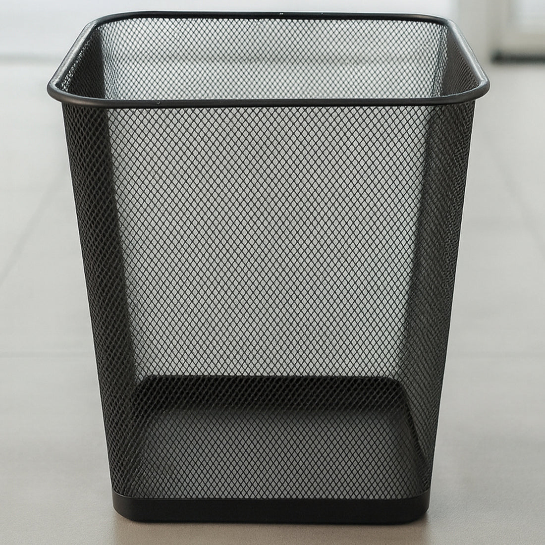 Cos de Gunoi Bucatarie Elindor® Capacitate 18L, din Plasa Metalica, pentru Blat sau Sub Chiuveta, Multifunctional, in Dulap, Bucatarie, Baie, Birou, Camara, Potrivit pentru Colectare Selectiva, 27 x 27 x 50 cm, Negru