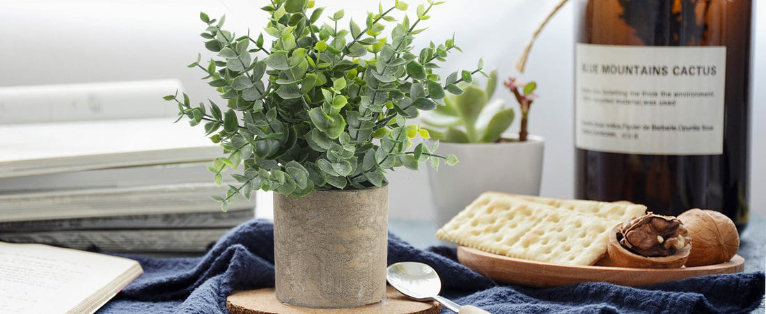 Set de 4 Plante Artificiale, Decorative de Interior, Eucalipt, Rozmarin si Suculente  pentru birou, baie și sufragerie