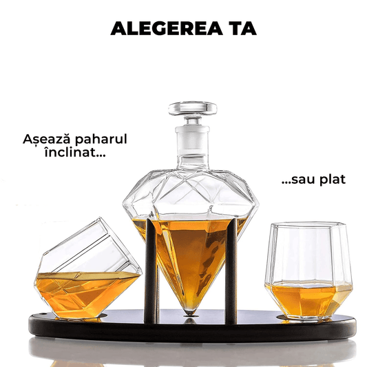 Set Decantor Whiskey în Formă de Diamant cu 2 Pahare și Suport din Lemn de Mahon, 750 ml, Elegant și Manual