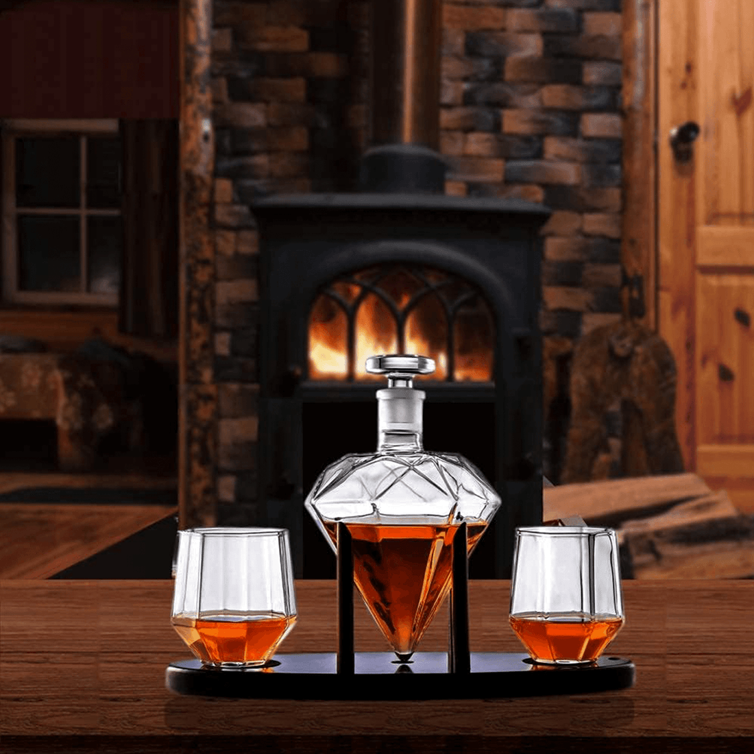 Set Decantor Whiskey în Formă de Diamant cu 2 Pahare și Suport din Lemn de Mahon, 750 ml, Elegant și Manual