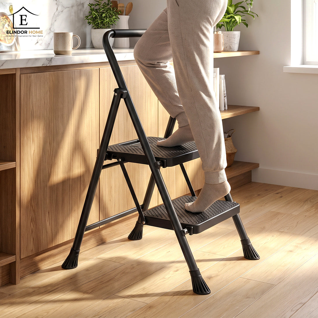 Scara Pliabila Metalica Elindor® cu 2 Trepte, Portabila, cu Pedale Late Antiderapante, Maner de Sprijin, Sistem de Blocare, Picioare Antialunecare, pentru Interior, Uz Casnic, Capacitate 150 kg, 46 x 45 x 80 cm, Negru