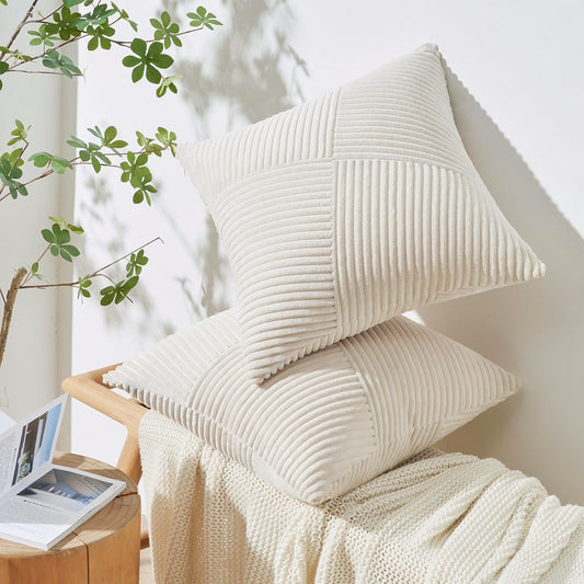 Set 2 Fete de Perna Elindor®, 40 × 40 cm, Catifea Moale, Design in Dungi Fine, Model Decorativ, Stil Modern, Potrivite pentru Canapea,Fotoliu si Pat, Inchidere cu Fermoar Ascuns, Crem