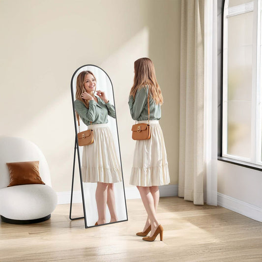 Oglinda de Podea Elindor®, 165 x 60 cm, cu Suport, Montare pe Perete sau Agatare, Oglinda Corp Intreg Pentru Dormitor, Living, Birou sau Dulap, cu Rama Tip Arcada din Aluminiu, Usoara, Multifuntionala, Reglabila, Negru