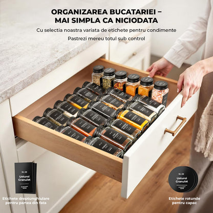 Set 24 Recipiente Condimente Elindor® din Sticla cu Capac Metalic Negru, cu Sita, Organizator Bucatarie, Organizatoare Sertar, Borcane 120 ml, 2 Tipuri de Etichete, Palnie Metalica, Transparent