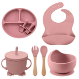Set hrănire bebe din silicon, 8 piese: bavetă, farfurie compartimentată, bol cu ventuză, 2 seturi linguriță și furculiță, cană, fără alergeni, roz.