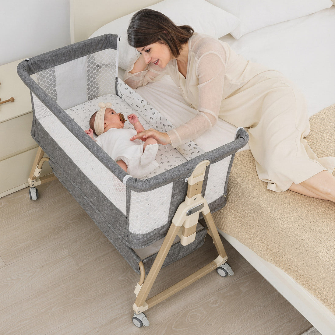 Patut Pliabil Bebelusi Elindor® 3 in 1, Copii 0-12 luni, Leagan Bebe, 6 Trepte de Inaltime Reglabila, Portabil, Plasa Laterala, Roti cu Sistem Blocare, Greutate Maxima 10 kg, Gri