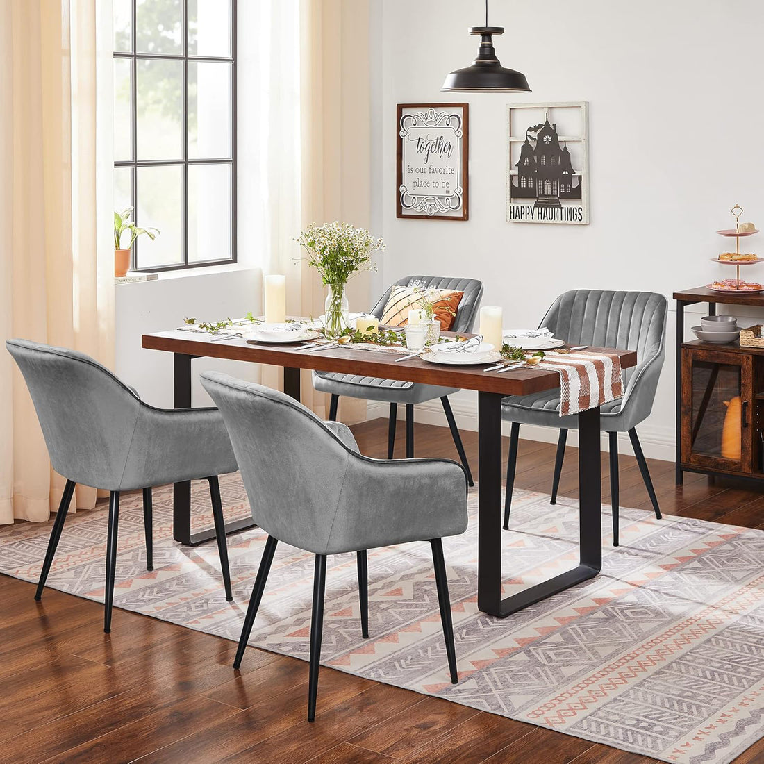 Set 2 Scaune Elindor® Ergonomice, Design Contemporan, Scaun cu Spatar si cu Manere, din Catifea cu Picioare Metalice Negre, Potrivite pentru Living, Bucatarie, Birou, Dormitor, 90x60x45 cm, Gri