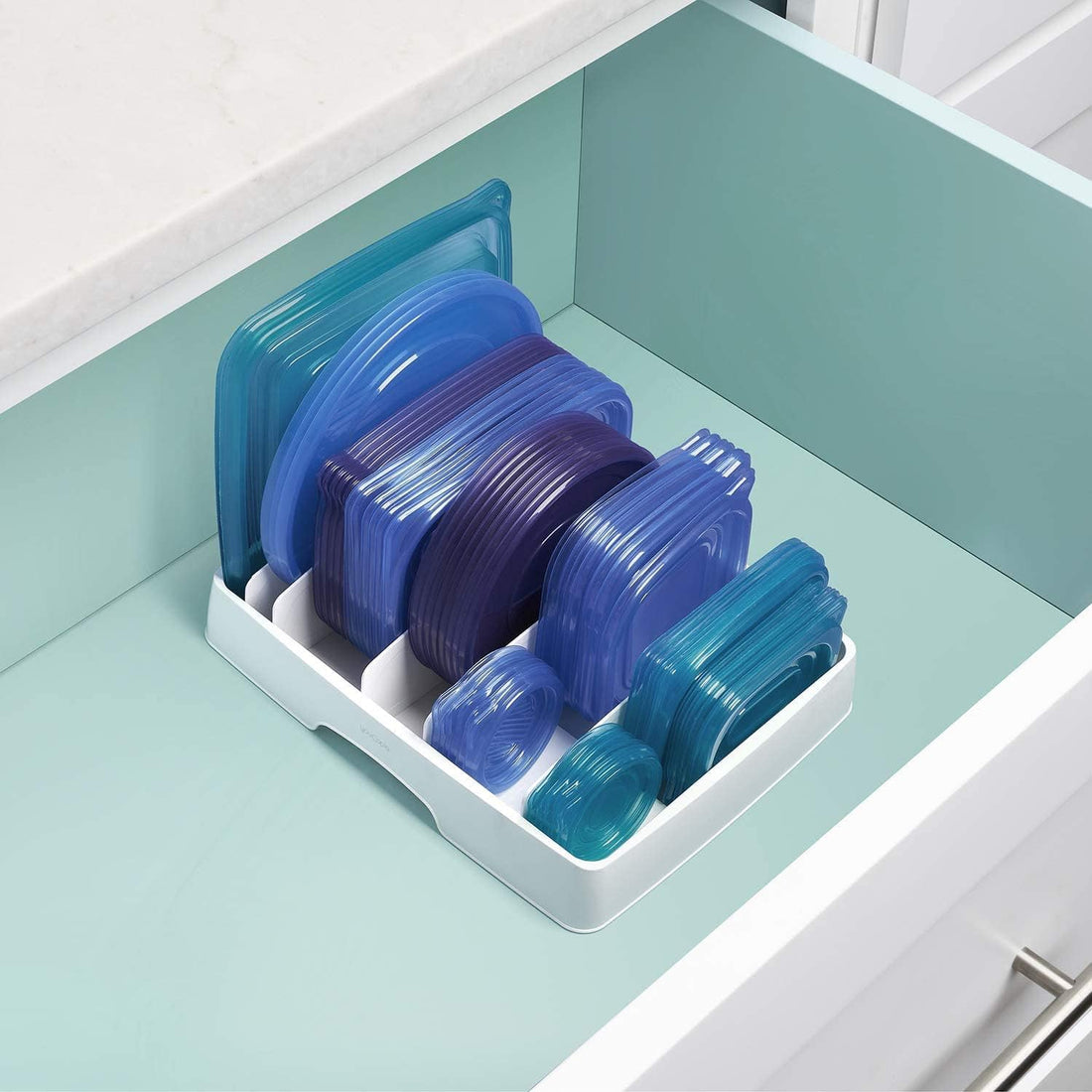 Organizator Capace Reglabil Elindor®, Suport Chiuveta, Uscator cu 5 Separatoare Ideal pentru Capace, Pahare, Tava Scurgere din Plastic, Organizator Bucatarie Multifunctional, Instalare Rapida, 33,5 × 26,4 × 8,4 cm, Plastic fara BPA, Alb