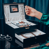 Cutie Bijuterii cu Cheie, 2 Nivele & Sertar, Catifelată, Piele Ecologică Neagră, 23 x 17 x 10.5 cm