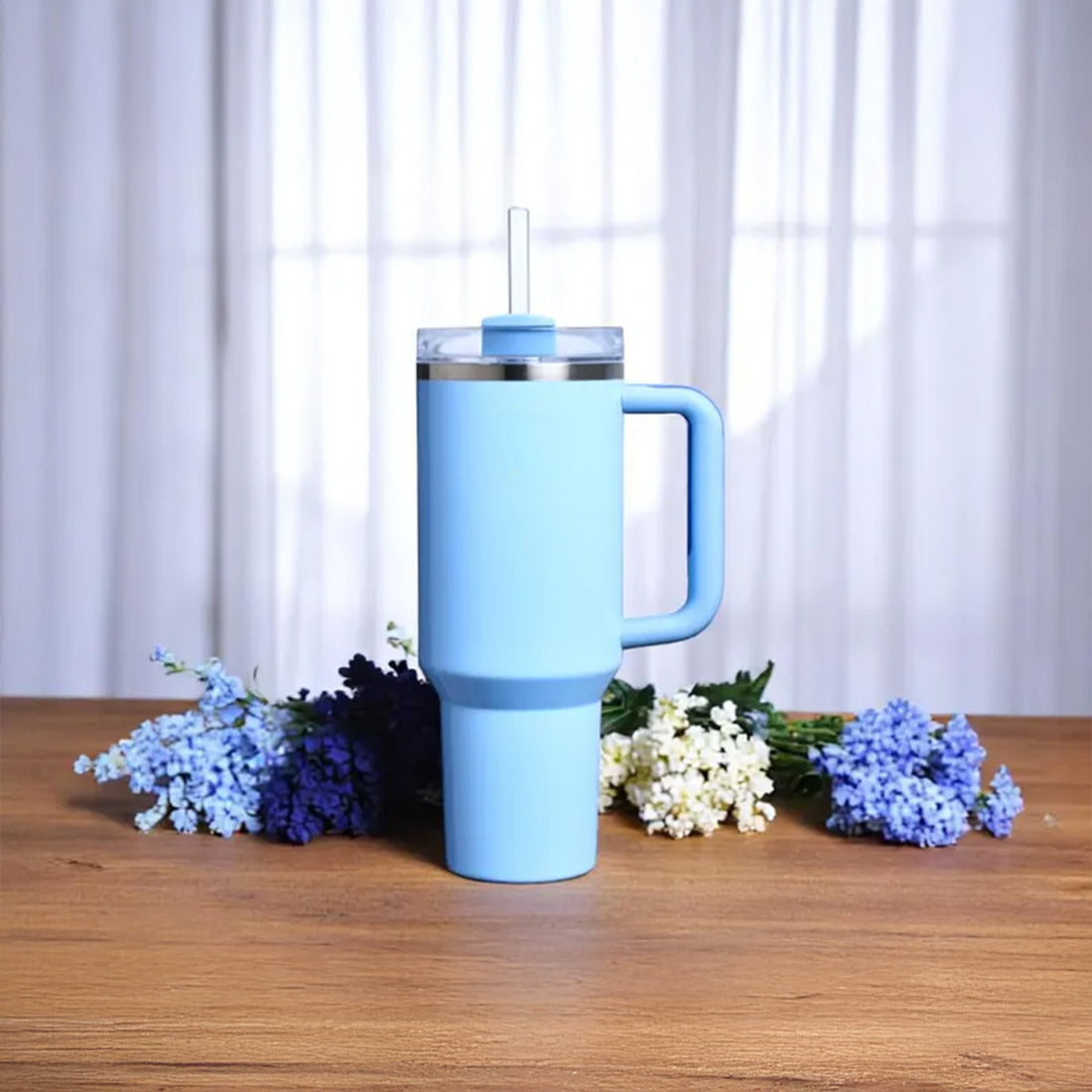 Cana Termos Elindor® din Otel Inoxidabil, 1200 ml, Izolatie Termica cu Pereti Dubli, cu Capac si Pai Reutilizabil, Rezistenta la Scurgeri, Ideala pentru Apa, Ceai, Cafea sau Smoothie, Utilizare in Masina Suport Auto, Albastru Deschis