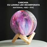 Lampa de Veghe Elindor® cu LED, Model Luna si Galaxie, Incarcare USB, 16 Culori pentru Camera cu Efect 3D, Veioza Control prin Atingere si cu Telecomanda, Potrivita si pentru Noptiera in Dormitor,  Atractiva pentru Camera Copilului, Baza din Lemn