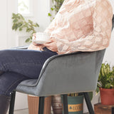 Set 2 Scaune Elindor® Ergonomice, Design Contemporan, Scaun cu Spatar si cu Manere, din Catifea cu Picioare Metalice Negre, Potrivite pentru Living, Bucatarie, Birou, Dormitor, 90x60x45 cm, Gri
