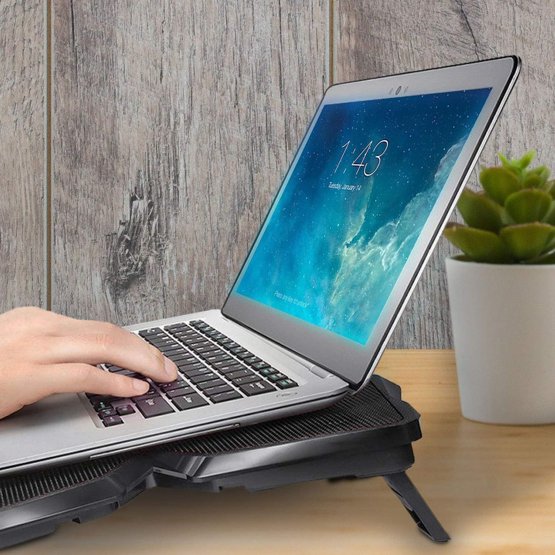 Cooler Laptop Gaming RGB Elindor® Suport cu Unghi Reglabil pe 2 Nivele, Viteza Ajustabila, Dimensiuni Compatabile 11-19 Inch, 4 Ventilatoare Puternice si Silentioase, 2 Porturi USB, Suport Telefon, pentru Birou, Calatorii, 40.5 × 28.5 × 3.1 cm, Albastru
