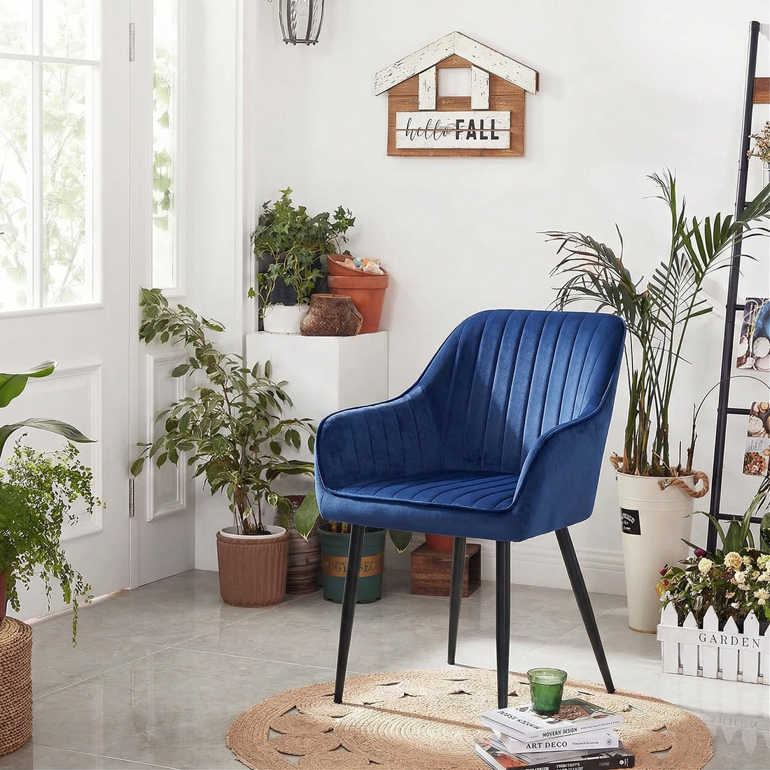 Set 2 Scaune Elindor® Ergonomice, Design Contemporan, Scaun cu Spatar si cu Manere, din Catifea cu Picioare Metalice Negre, Potrivite pentru Living, Bucatarie, Birou, Dormitor, 90x60x45 cm, Albastru